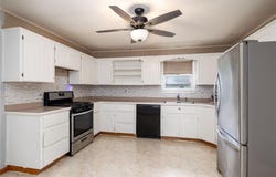 401 N 4th Street, Elwood, KS 66024