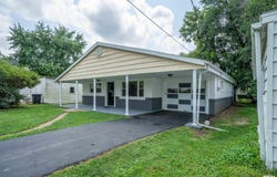 123 CALLENDER Avenue, East Peoria, IL 61611