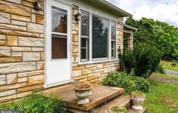2904 US HIGHWAY 211 W, LURAY, VA 22835