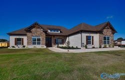 13872 Goff Drive, Athens, AL 35611