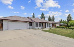 3320 W Victor Court, Visalia, CA 93277