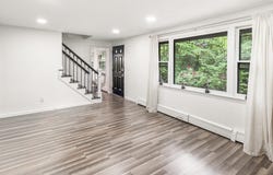9 Colonial Rd, Sutton, MA 01590