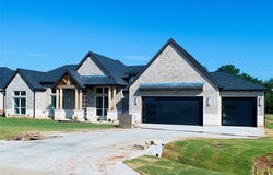 2300 Candlestick Drive, Granbury, TX 76049