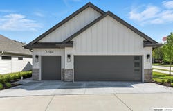 17502 Dupont Plaza Circle, Omaha, NE 68130