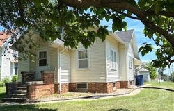 301 E. Roosevelt St., Wausa, NE 68786