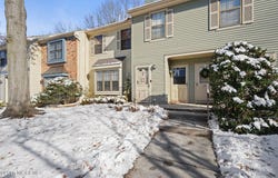 283 Gloucester Court, Aberdeen, NJ 07747