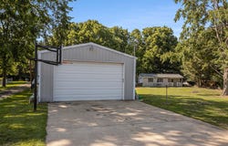 W Shore Drive, Battle Creek, MI 49017