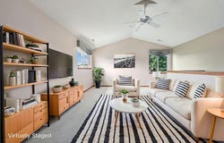 4740 W Maple Leaf Cir, Greenfield, WI 53220