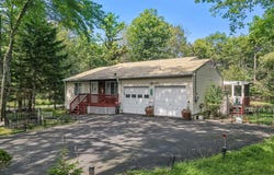 6298 Laurel Road, Pocono Summit, PA 18346