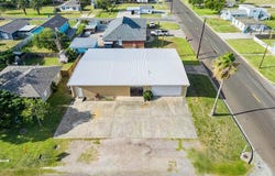 724 Rowan St, ROCKPORT, TX 78382