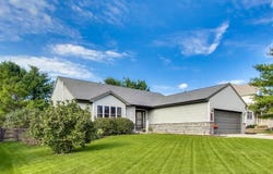 907 Joanne Drive, Minooka, IL 60447