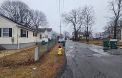 44 Cane St, Fitchburg, MA 01420