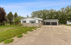 806 W Main St, Fertile, IA 50434