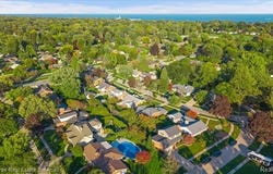 19955 Wedgewood, Grosse Pointe Woods, MI 48236