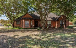 115 Ridge Oak Drive, Red Oak, TX 75154