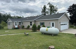 2503 W Hubbard Lake Trail, Hubbard Lake, MI 49747