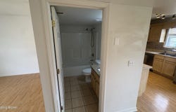 115 April Dr, Junction City, KY 40440