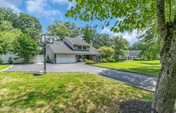 154 Tilton Drive, Freehold, NJ 07728