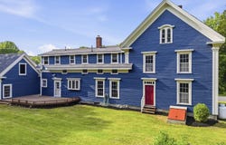 1085 Main Street, Bowdoin, ME 04287