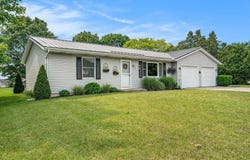 513 Sunset Lane, Middlebury, IN 46540