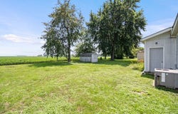 25 Cedar Lane, Sandwich, IL 60548
