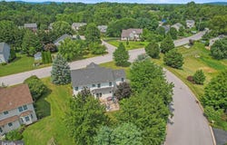 2054 ASLAN DRIVE, YORK, PA 17404
