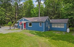 225 Creek Road, Greentown, PA 18426