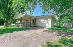 501 N. Main St, Pleasant Hill, IL 62366