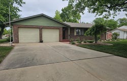 1006 Wyoming Ave, Hutchinson, KS 67502
