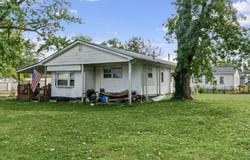 92 SW 10th Street, Linton, IN 47441