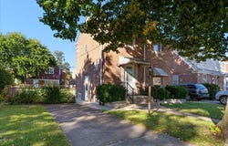 7350 W Summerdale Avenue, Chicago, IL 60656