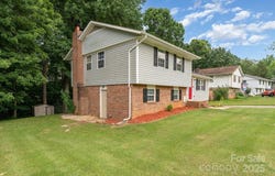 611 King Arthur Drive, Gastonia, NC 28056