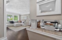 4 Delcrest Court, University City, MO 63124