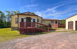 96 GRUMPY MOUNTAIN Road, Selinsgrove, PA 17870