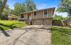 1412 S 16th Street, Leavenworth, KS 66048