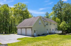 304 IRON VALLEY DRIVE, LEBANON, PA 17042