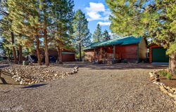 2683 Lodge Loop, Overgaard, AZ 85933