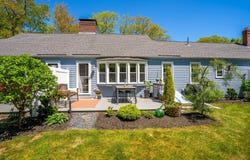 4 Wood Pond Lane, Kennebunk, ME 04043