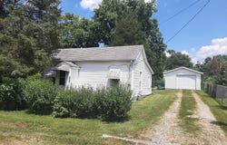 108 N NEWTON Street, Buckner, IL 62819