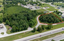 1100 Pin Oak Drive, Carterville, IL 62918