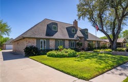 1211 Cypher Street, Kingsville, TX 78363