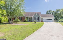 1490 TWIN MANOR, Loganville, GA 30052