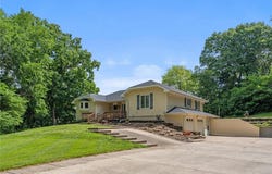 2231 Wilson Avenue, Leavenworth, KS 66048