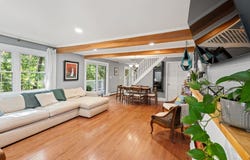9 Temple Pl, Andover, MA 01810