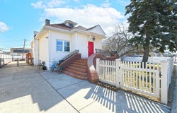 67 Newport Road, Island Park, NY 11558