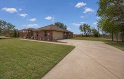 107 Echols Dr, Coahoma, TX 79511