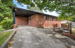 427 Beechwood Cr, Greenwood, SC 29649