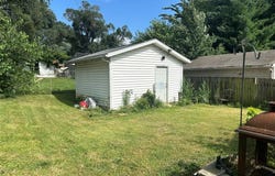 3290 W Tennyson Avenue, St Louis, MO 63114