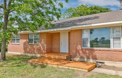 65 Kirby Street, Callisburg, TX 76240