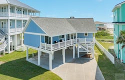 4230 Pirates Drive, Galveston, TX 77554